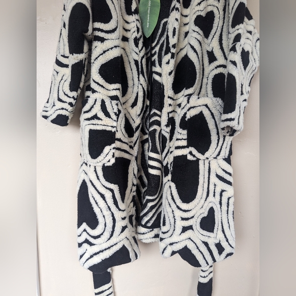 NWT! FARM Rio Black & White Wild Hearts Fleece Coat (SIZE XS) - Picture 10 of 16